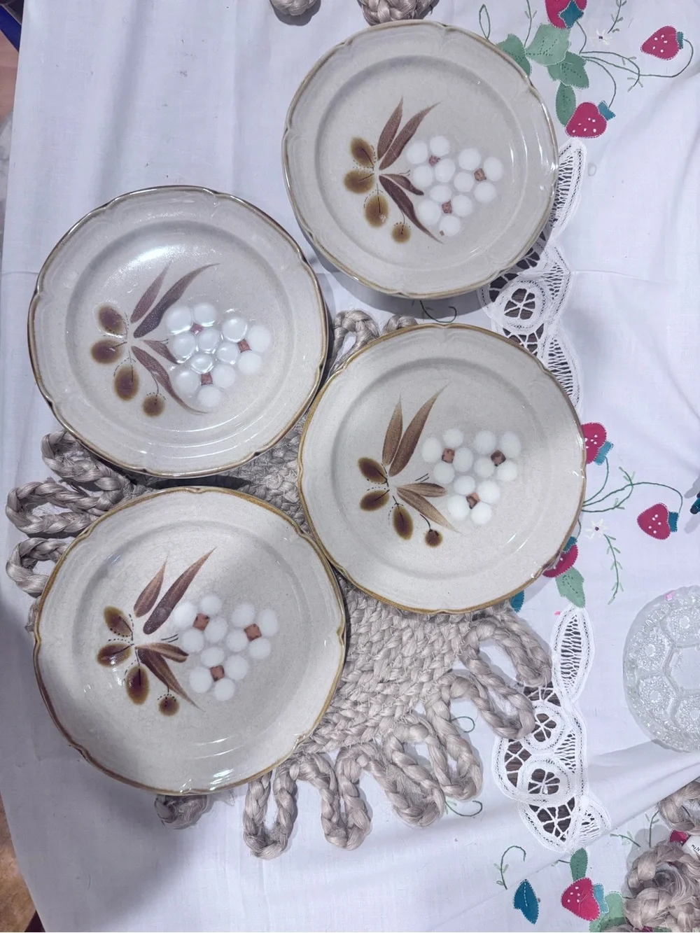 Vintage The Classics by Hearthside Floral Dinner Set in Cream and Brown